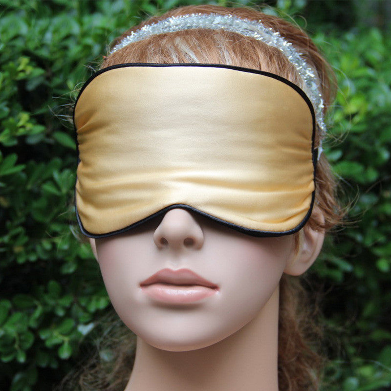Masque en soie pour les yeux