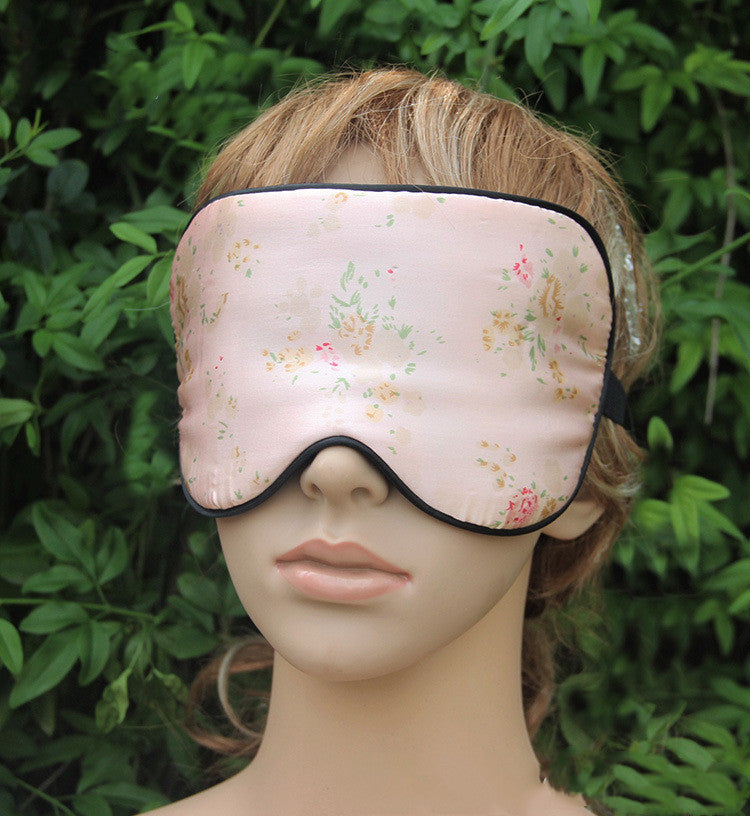 Masque en soie pour les yeux