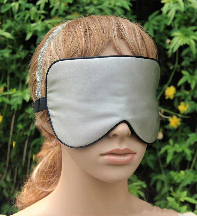 Masque en soie pour les yeux